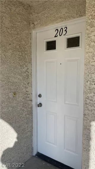 Photo #1: 2369442 Listing 