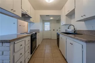 Photo #1: 2369493 Listing 