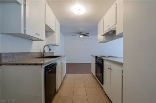 Photo #5: 2369493 Listing 