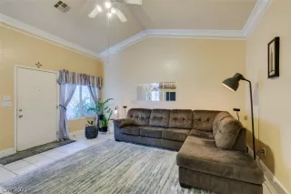 Photo #3: 2369518 Listing