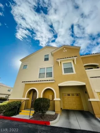 Photo #1: 2369589 Listing 