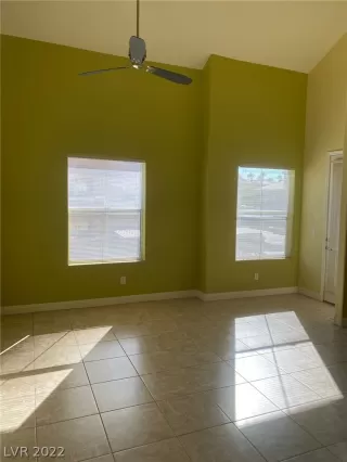 Photo #5: 2369589 Listing 