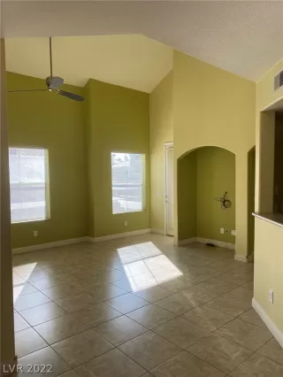 Photo #6: 2369589 Listing 