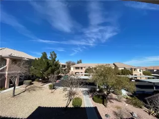 Photo #3: 2369609 Listing