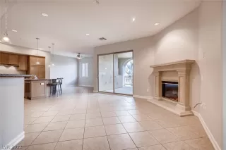 Photo #5: 2369611 Listing