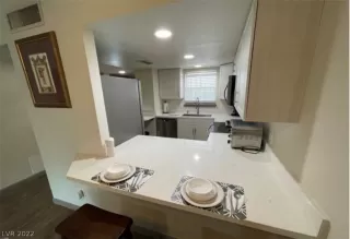 Photo #2: 2369612 Listing 