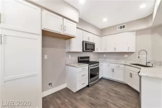 Photo #2: 2369649 Listing 