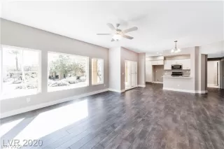 Photo #5: 2369649 Listing 