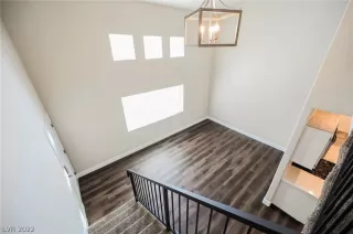 Photo #2: 2369689 Listing