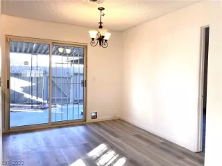 Photo #4: 2369712 Listing 