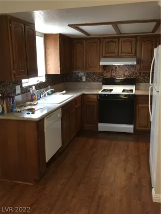 Photo #3: 2369714 Listing