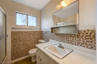 Photo #3: 2369734 Listing