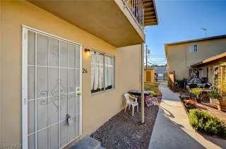 Photo #4: 2369734 Listing