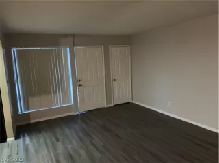 Photo #2: 2369748 Listing 
