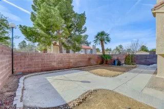 Photo #2: 2369759 Listing