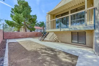 Photo #3: 2369759 Listing