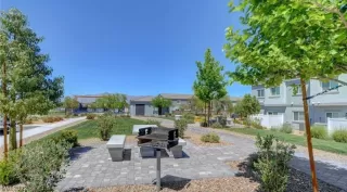 Photo #4: 2369770 Listing