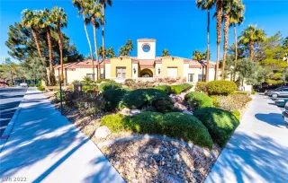 Photo #4: 2369777 Listing