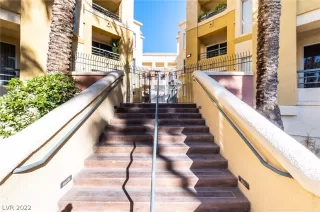 Photo #5: 2369777 Listing