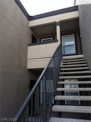 Photo #2: 2369792 Listing 