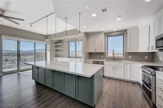 Photo #1: 2369795 Listing 
