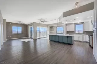 Photo #3: 2369795 Listing 