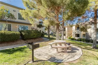 Photo #6: 2369798 Listing 