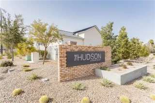 Photo #2: 2369815 Listing