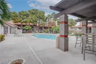 Photo #2: 2369817 Listing 