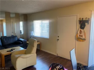 Photo #2: 2369821 Listing 