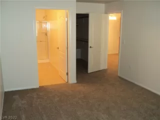 Photo #5: 2369856 Listing 