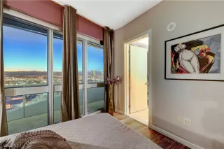 Photo #5: 2369857 Listing 