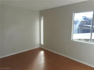 Photo #1: 2369867 Listing 