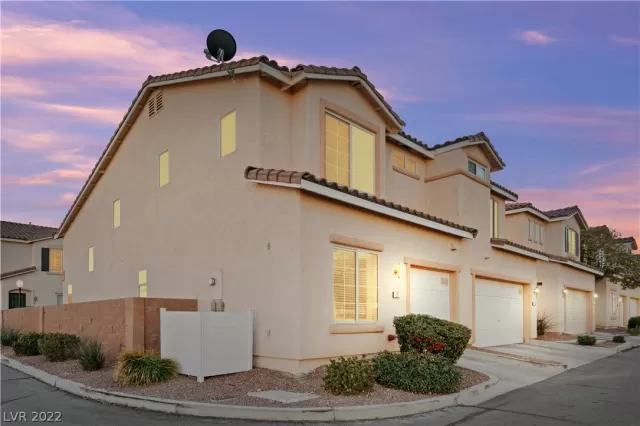 MLS: 2369869 Condo For Sale