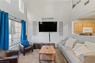 Photo #6: 2369869 Listing 