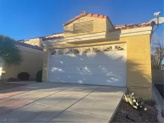 Photo #1: 2369890 Listing 