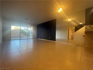 Photo #4: 2369890 Listing 