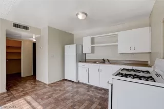 Photo #1: 2369915 Listing
