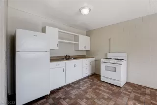 Photo #2: 2369915 Listing