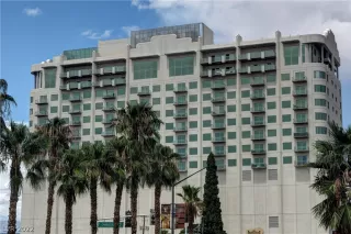 Photo #4: 2369951 Listing