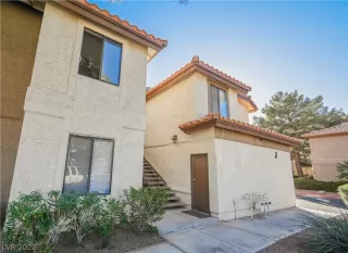 Photo #1: 2369958 Listing