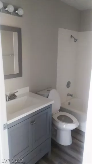 Photo #1: 2369964 Listing