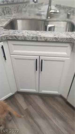 Photo #3: 2369964 Listing