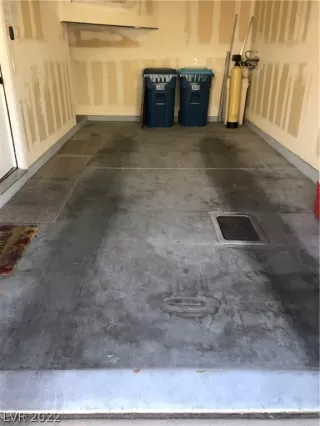 Photo #1: 2369968 Listing 