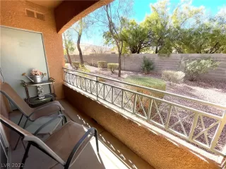 Photo #6: 2369975 Listing