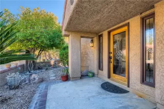 Photo #3: 2370002 Listing