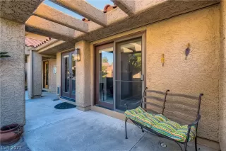 Photo #4: 2370002 Listing