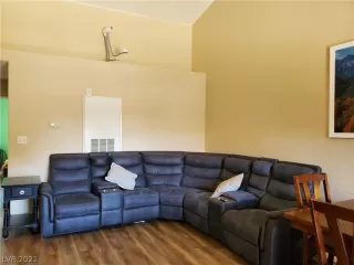 Photo #1: 2370024 Listing 