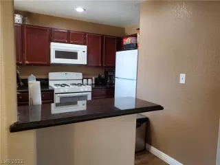 Photo #5: 2370024 Listing 