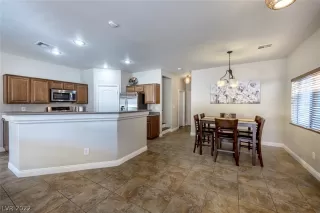 Photo #1: 2370031 Listing 